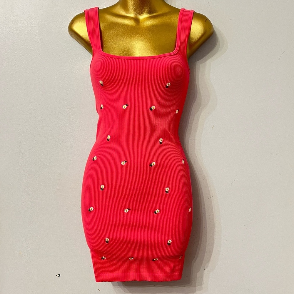 ZARA Pink Ribbed Bodycon Mini Dress – Daisy Embroidered – Size XS - Picture 2 of 4
